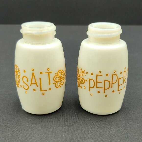 Gemco Westinghouse Butterfly Gold Salt & Pepper Shakers Gold on White Milk Glass - Picture 7 of 10